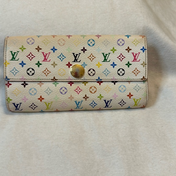 Such a fun murakami Louis Vuitton - Picture 1 of 5